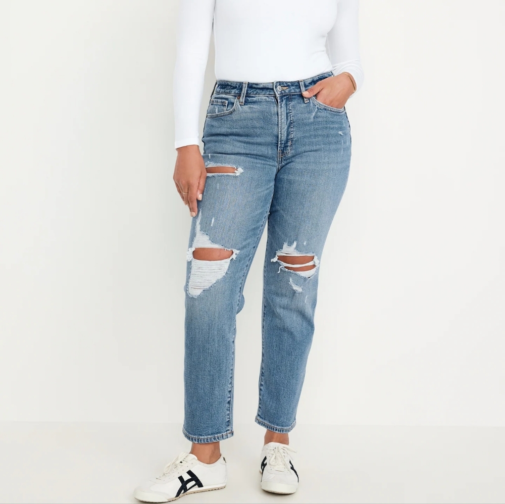Old Navy Women's Boyfriend Jeans – Size 4 – New with Tag